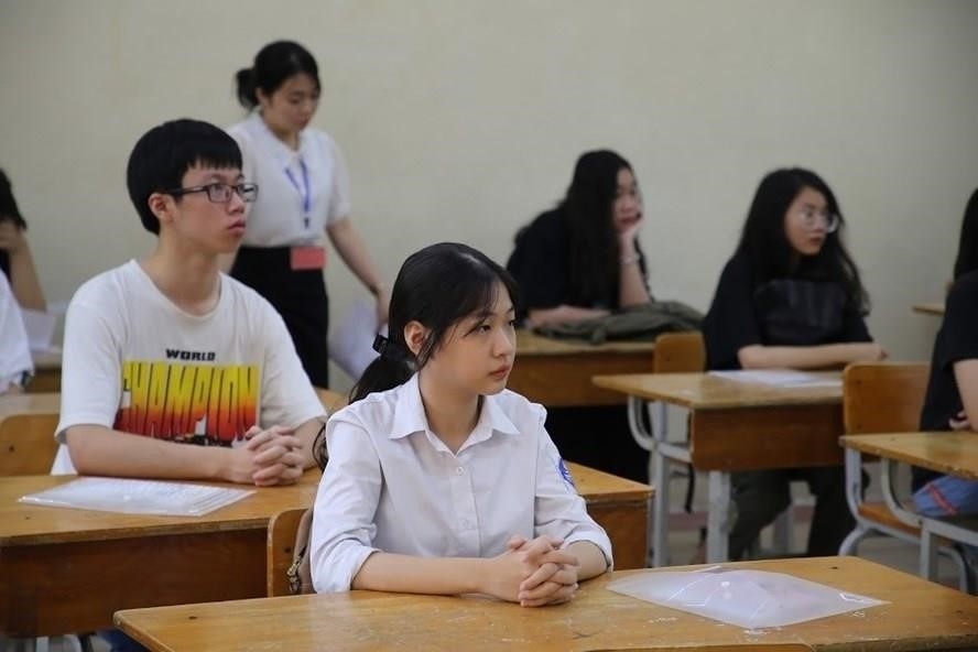 Để xét tuyển vào các trường cao đẳng và đại học theo nguyện vọng, các bạn cần đáp ứng đầy đủ các yêu cầu và điều kiện của từng trường. Việc này sẽ giúp các bạn có cơ hội đỗ vào trường mong muốn và học tập trong môi trường phù hợp nhất. Hãy tìm hiểu kỹ thông tin và chuẩn bị hồ sơ đầy đủ để đạt được mục tiêu của mình.