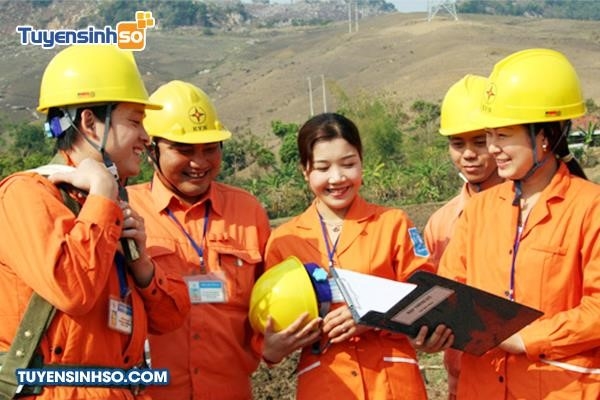 Tìm hiểu Ngành Bảo hộ lao động - Một ngành học hấp dẫn nganh-bao-ho-lao-dong-la-mot-linh-vuc-day-hua-hen-va-hap-dan-no-dem-lai-cho-nguoi-x0h540