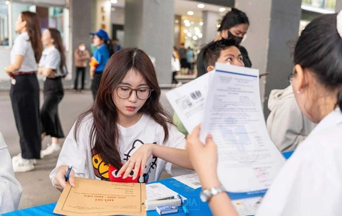 Tất Tần Tật Về Xét Tuyển Bổ Sung 2025: Cơ Hội Vàng, Điều Kiện, và Lộ Trình Chi Tiết Cho Sĩ Tử